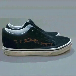 Vans Old Skool black and cheetah print shoes size 3.5
